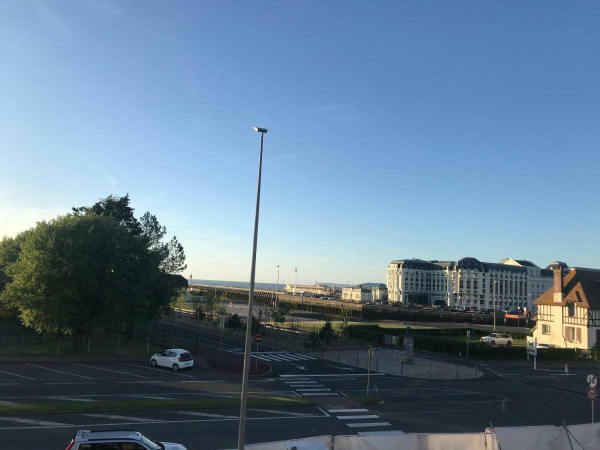 " La Vue " - Studio En Bord De Mer Lägenhet Deauville Exteriör bild